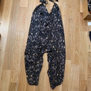 NWT Adult black halter jumper